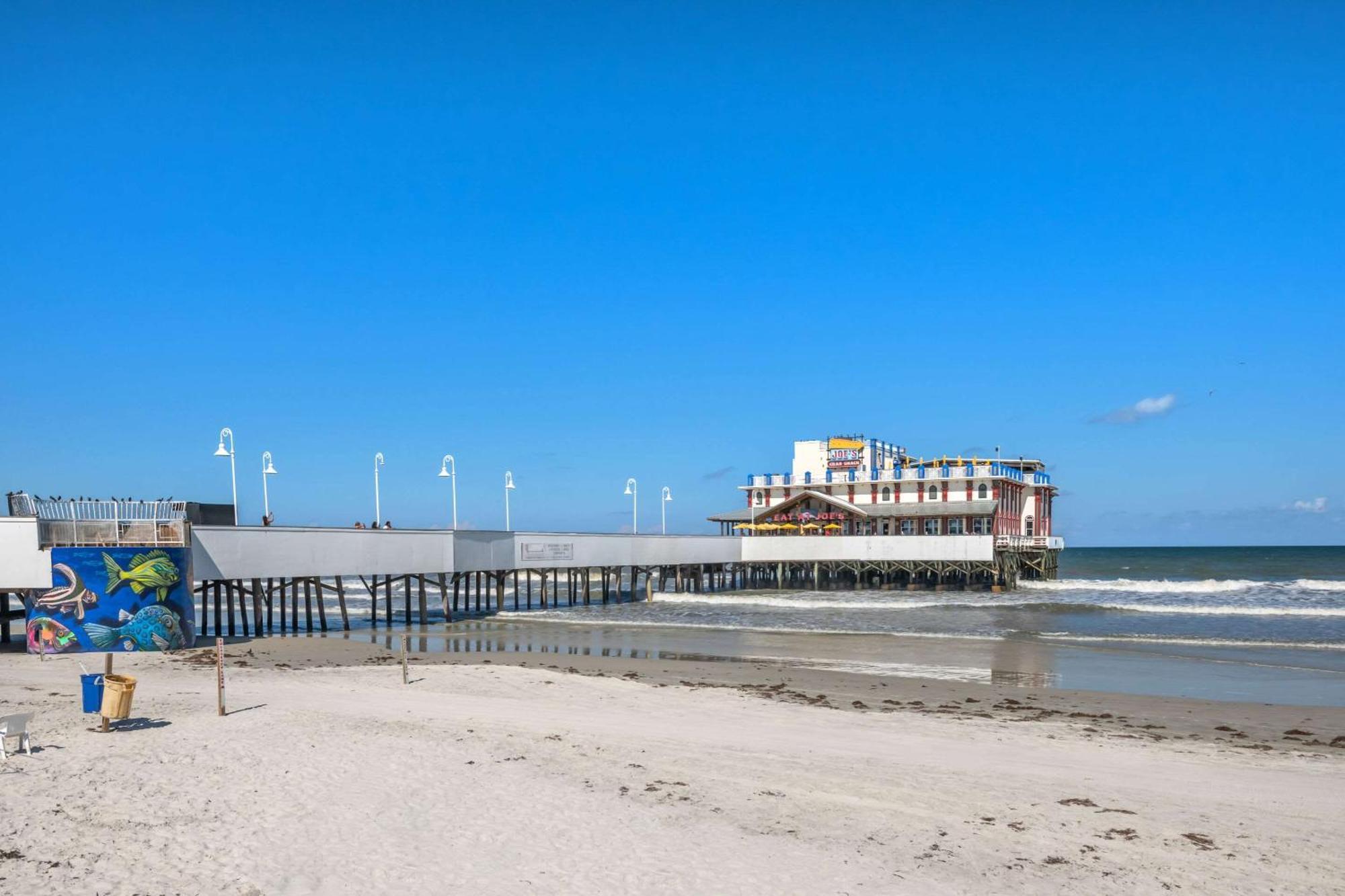 Comfort Inn & Suites Daytona Beach Oceanfront Exterior foto