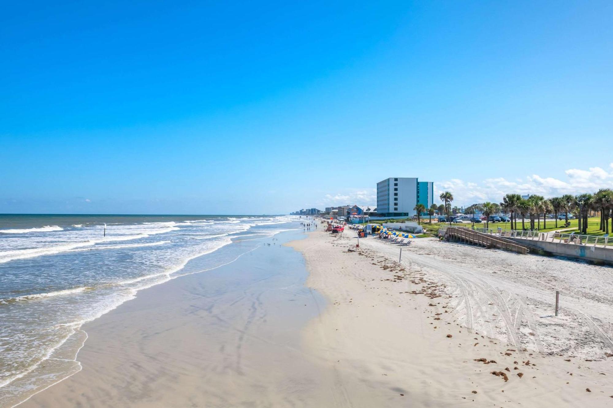Comfort Inn & Suites Daytona Beach Oceanfront Exterior foto