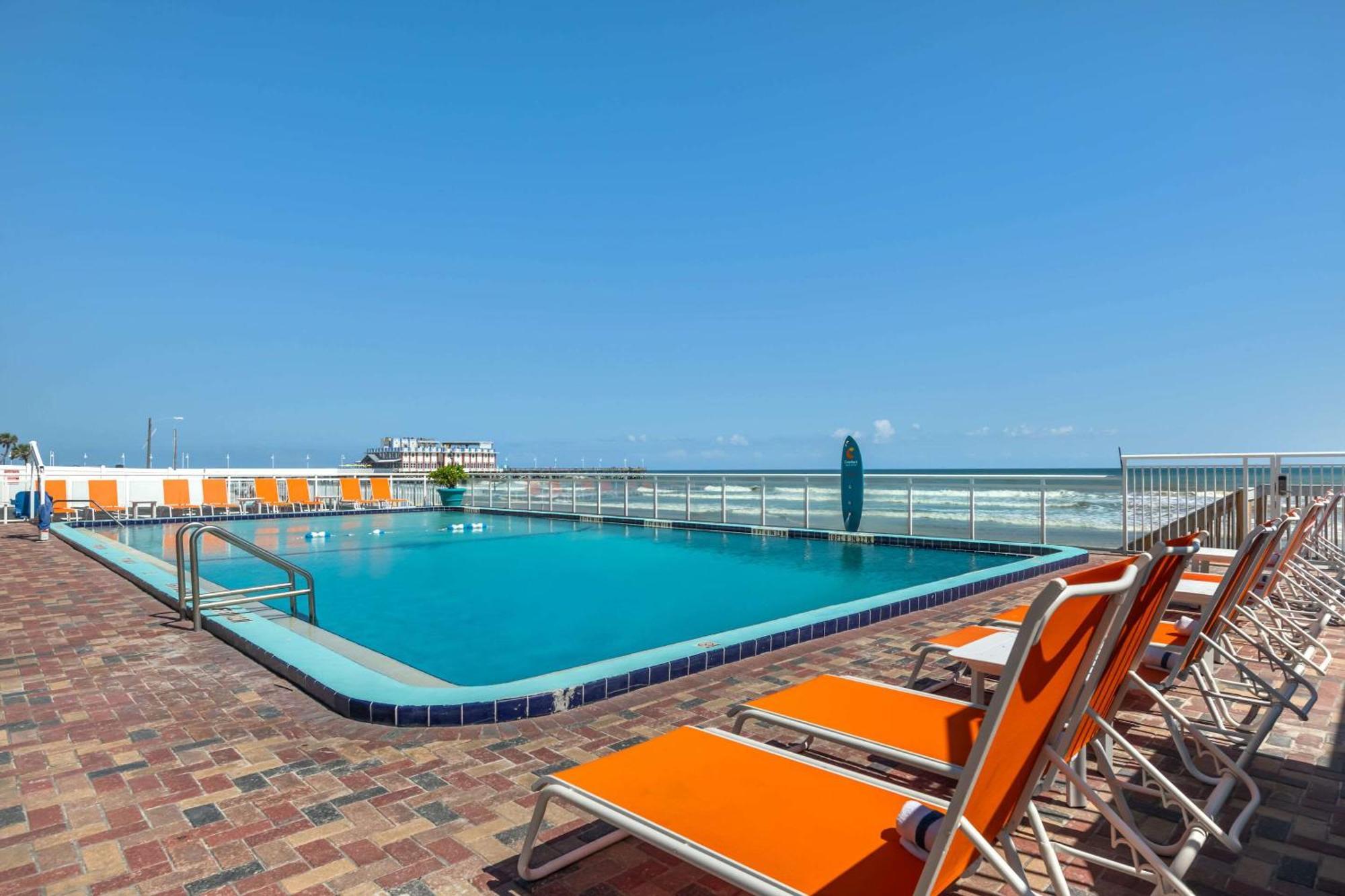 Comfort Inn & Suites Daytona Beach Oceanfront Exterior foto