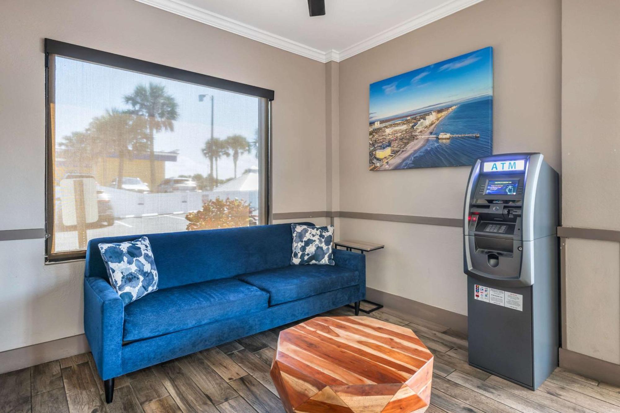 Comfort Inn & Suites Daytona Beach Oceanfront Exterior foto