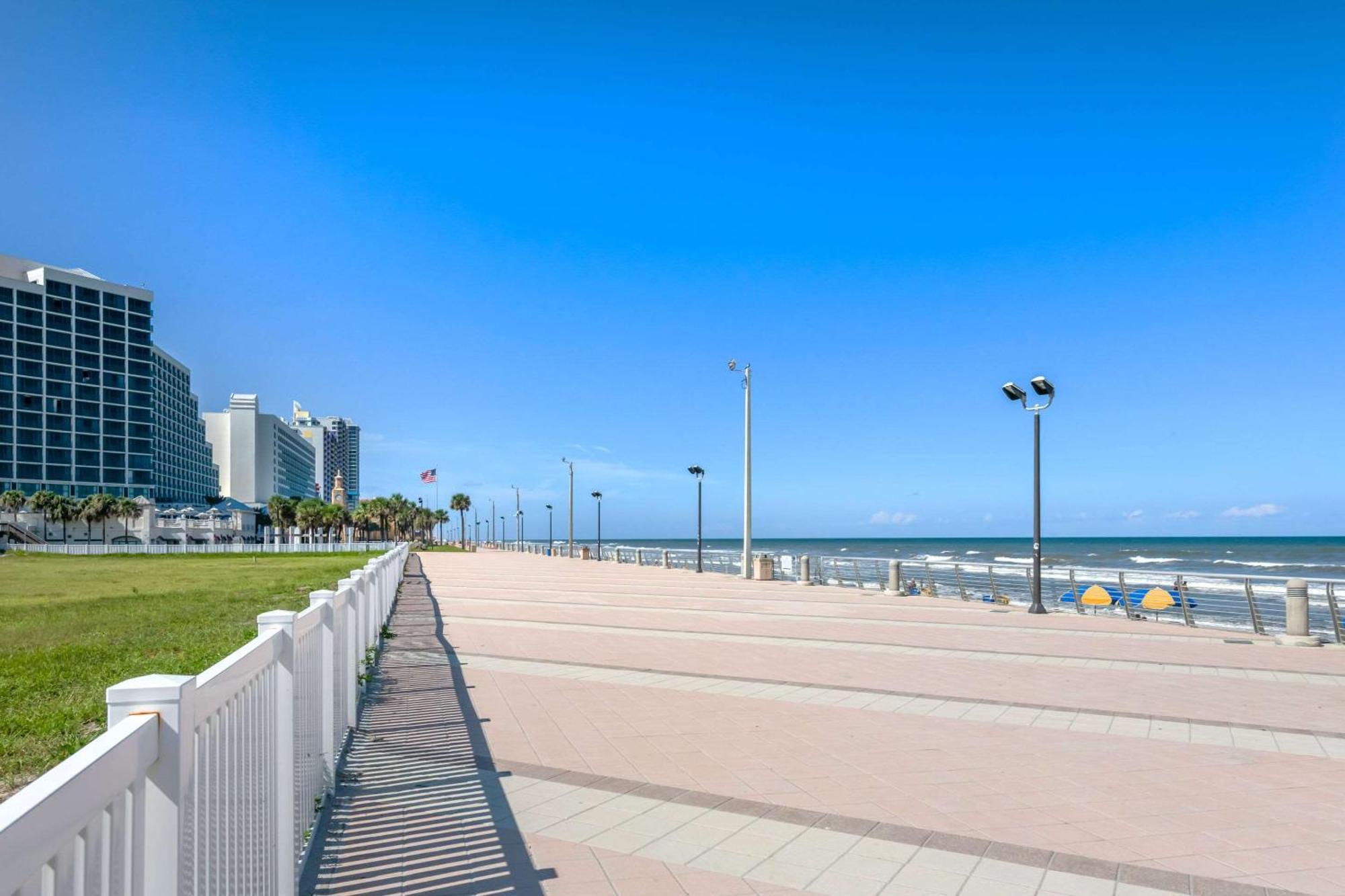 Comfort Inn & Suites Daytona Beach Oceanfront Exterior foto